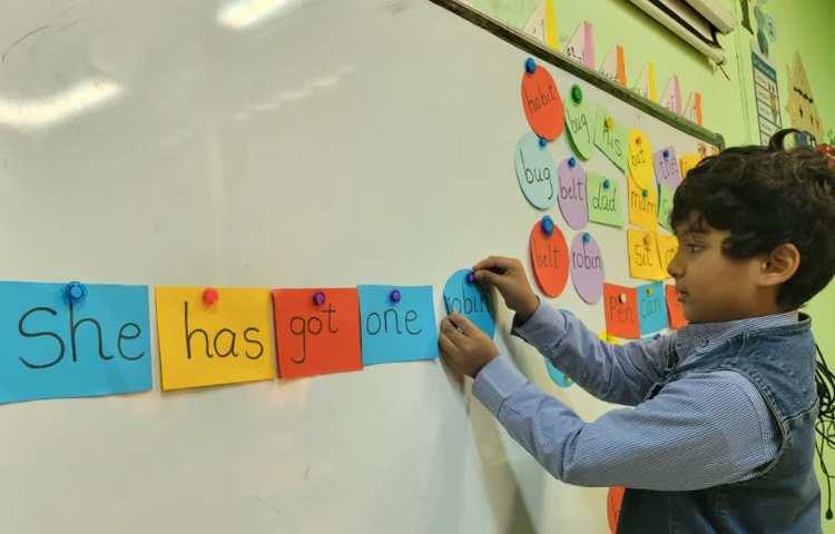 عمومی Phonics and make sentence 3