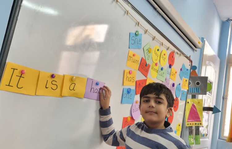 عمومی Phonics and make sentence