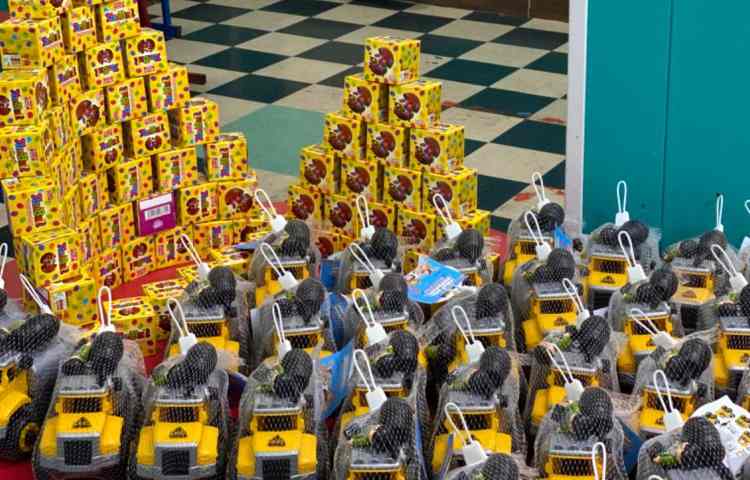 :عکسهای روز کودک و اهدای هدایا 4