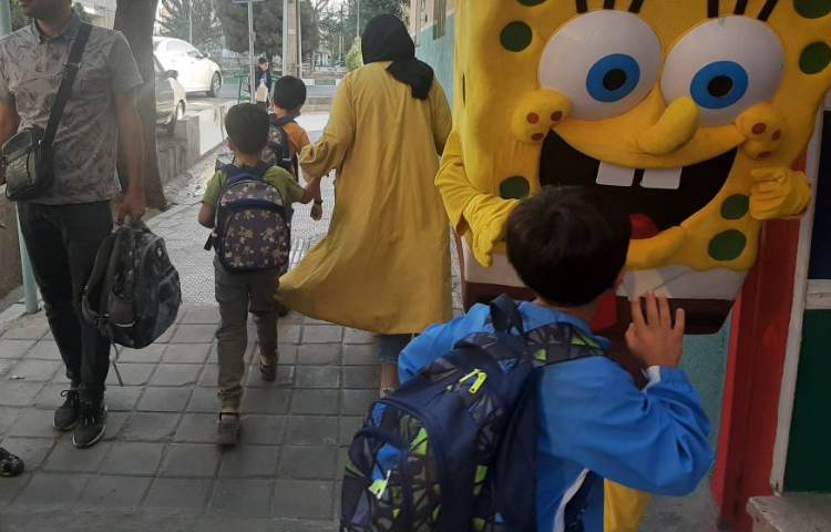 :عکسهای روز کودک و اهدای هدایا 6