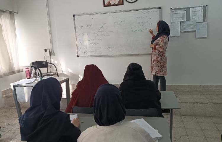 عکس از کلاس درسی 3