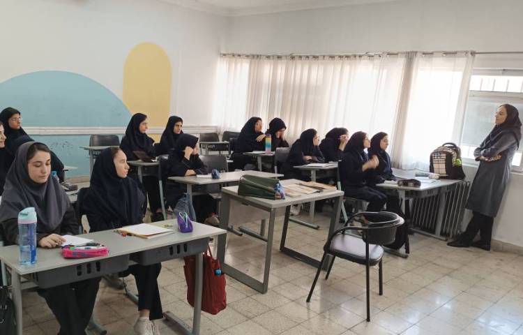 عکس از کلاس درسی