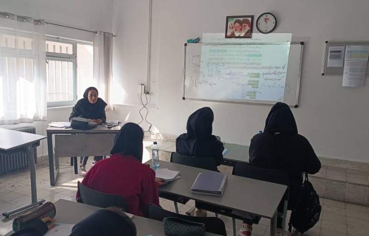 عکس از کلاس های درسی 2