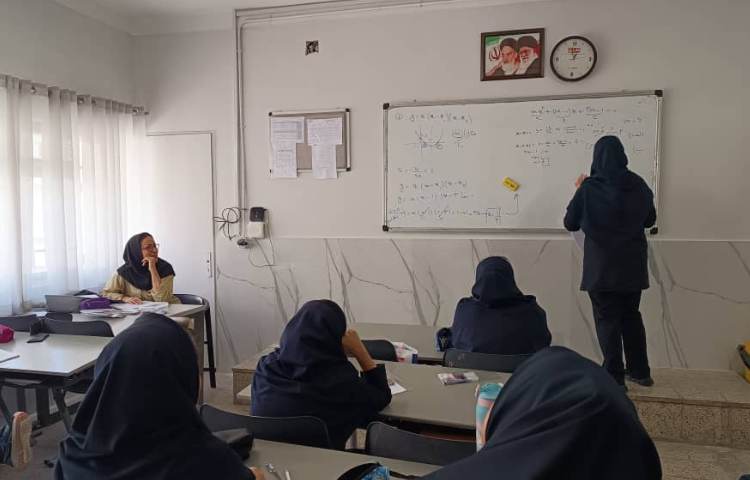 عکس از کلاس های درسی 4