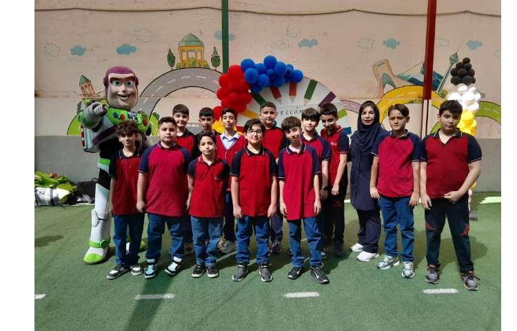 عکس دسته جمعی در روز اول مهر 33
