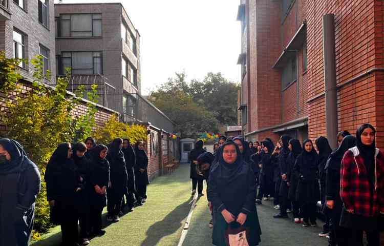 عکس صبحگاه و کلاس های درسی 2