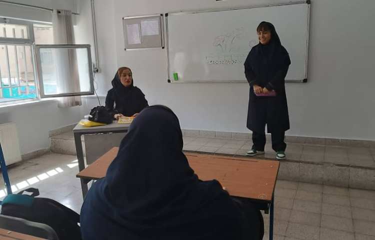 عکس صبحگاه و کلاس های درسی 6