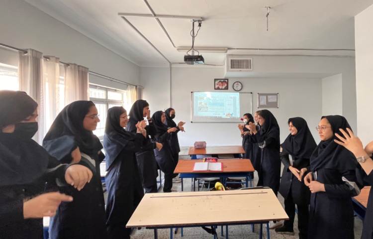 عکس مصور از کلاس تفکر و خلاقیت پایه نهم 3