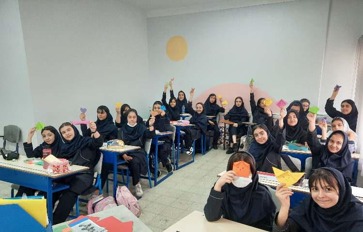 عکس مصور از کلاس زبان 1