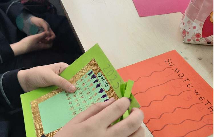 عکس مصور از کلاس زبان 6