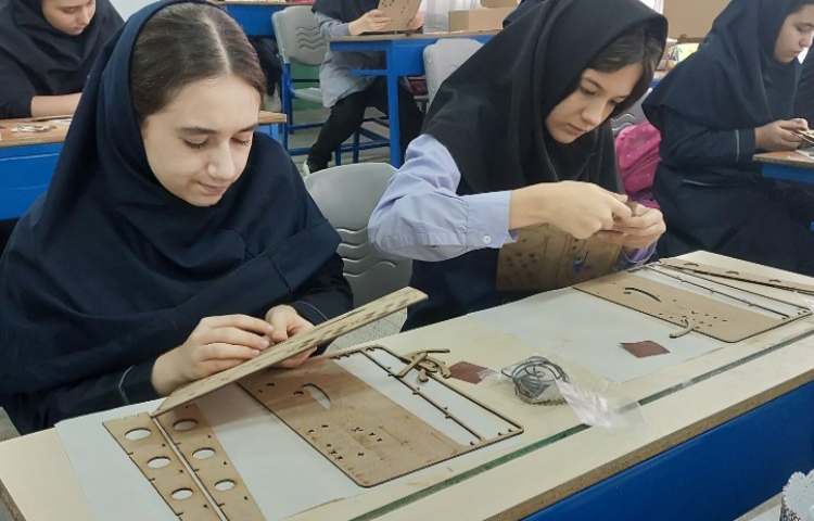 عکس مصور از کلاس پژوهش ماشین کشی 1