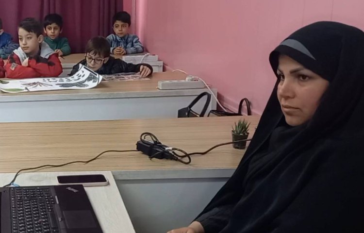 :عکس های اختتامیه ی پژوهش، پایه سوم 10