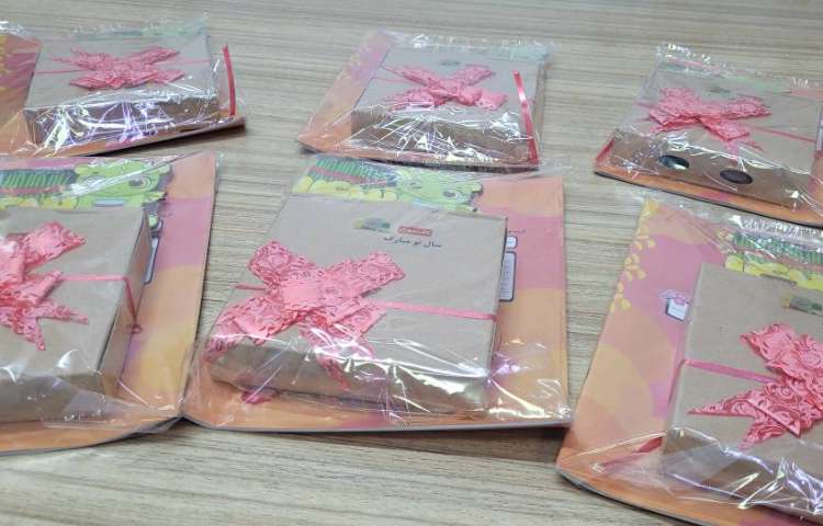 عکس های نوروزی و تحویل هدایا و پیک نورروزی 11