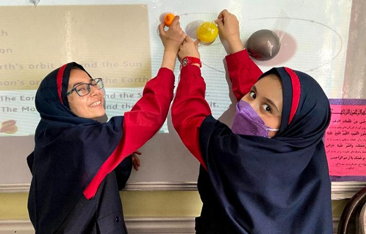 عکس science class 2