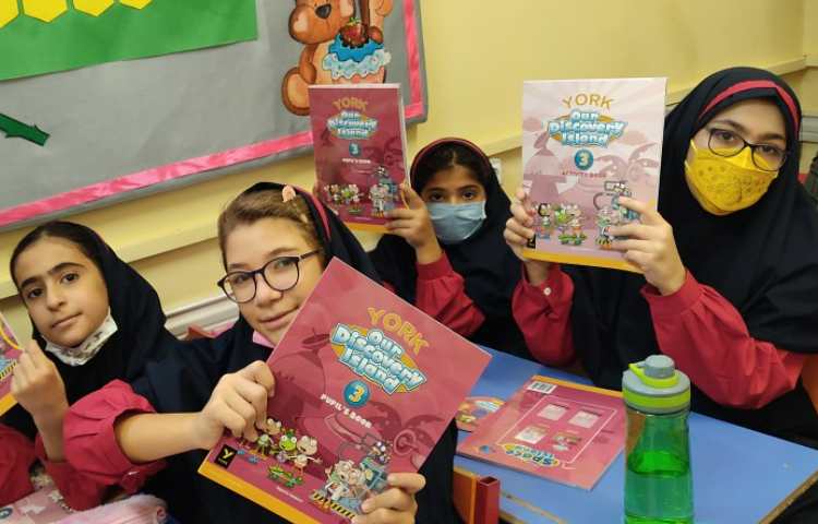 عکسNew books are here. Hooray! 3