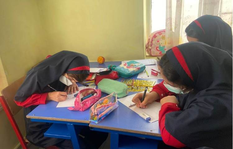 عکسHappy International Post Day practicing letter writing 4