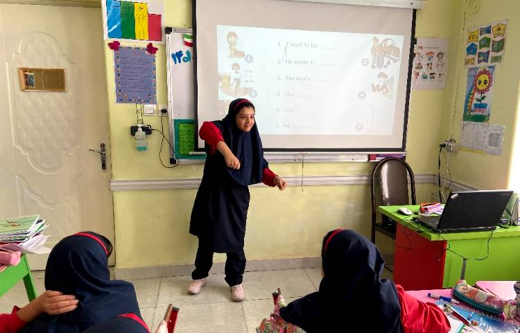 عکس General English Class 4
