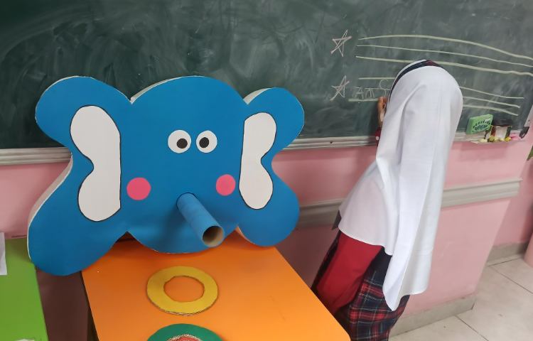 عکس General English Class 4