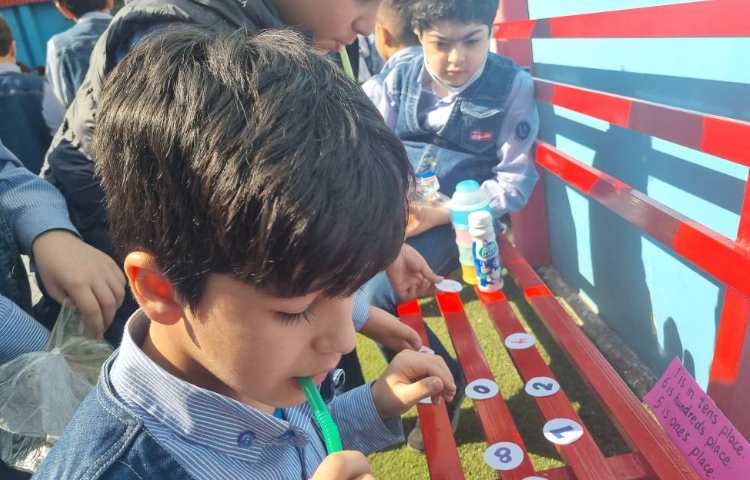 غوطه وری اعداد سه رقمی با استفاده از جدول ارزش مکانی 2