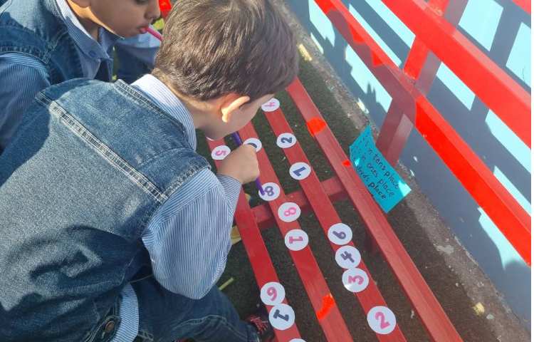 غوطه وری اعداد سه رقمی با استفاده از جدول ارزش مکانی 3