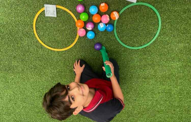 غوطه وری در زنگ تفریح توسط معلمین زبان 2