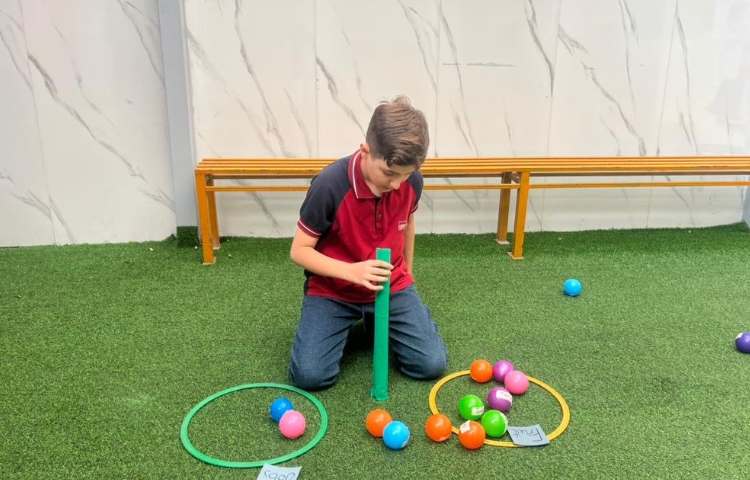 غوطه وری در زنگ تفریح توسط معلمین زبان 3