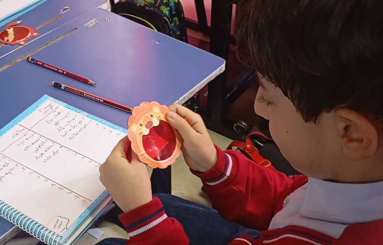 فارسی،املای خلاق ذره بینی جادویی 3