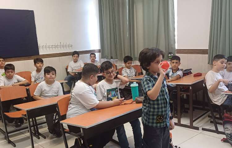 فارسی آشنایی با علایم نگارشی