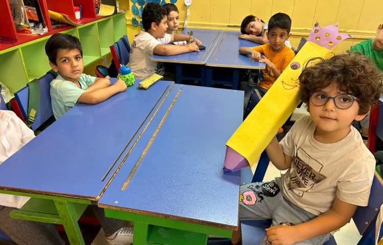 :فارسی، آموزش خط زمینه و مداد صحیح دست گرفتن 4