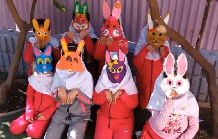 فارسی آموزش درس خرگوشها دانش آموزان پایه دوم دبستان پرتوعلوی 1