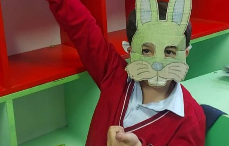 فارسی : اجرای نمایش درس مدرسه خرگوش ها 3