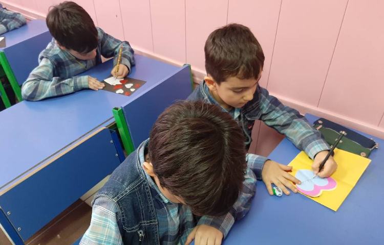 :فارسی، ایجاد انگیزه نشانه (ر) 4