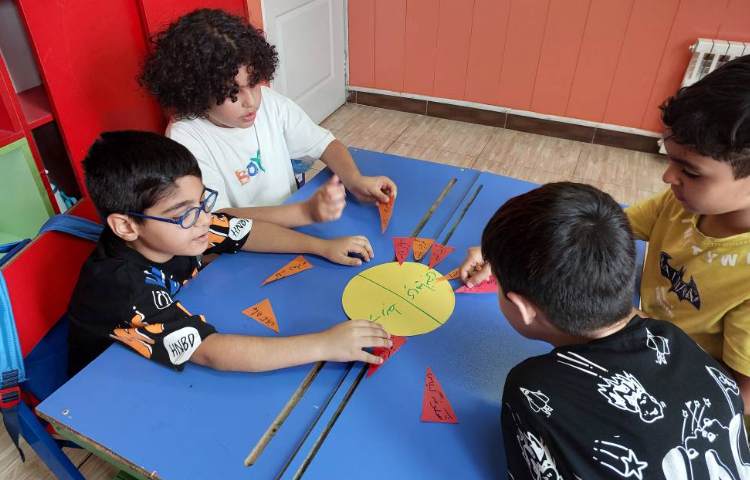 : فارسی، بازی تکرار و تمرین اِ ربط و ی میانجی 4