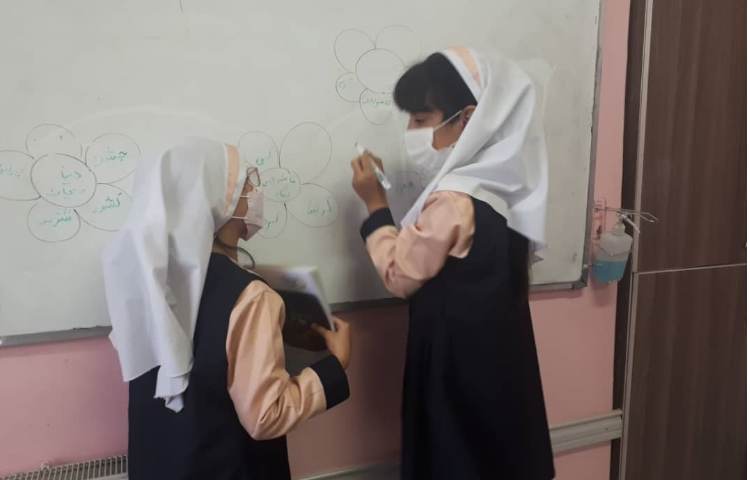 فارسی بازی نوشتن کلمات باحروف داده شده 2