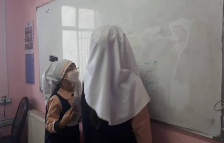 فارسی بازی نوشتن کلمات باحروف داده شده 3