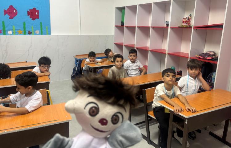 فارسی: تلفیق معارفه و اجرای نمایش عروسکی 1