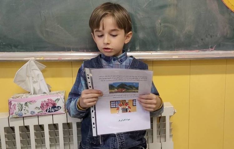 :فارسی، خواندن کتاب داستان انتخابی، کلاس انگور 2