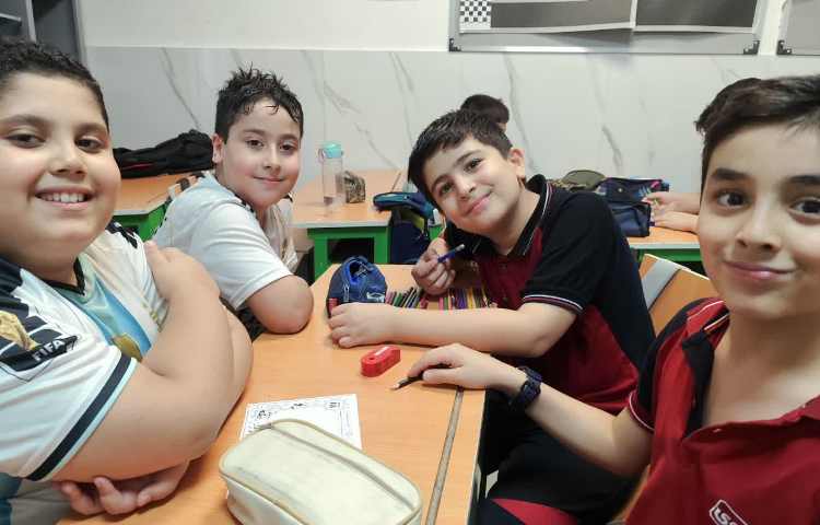 فارسی داستان نویسی گروهی و گنجینه