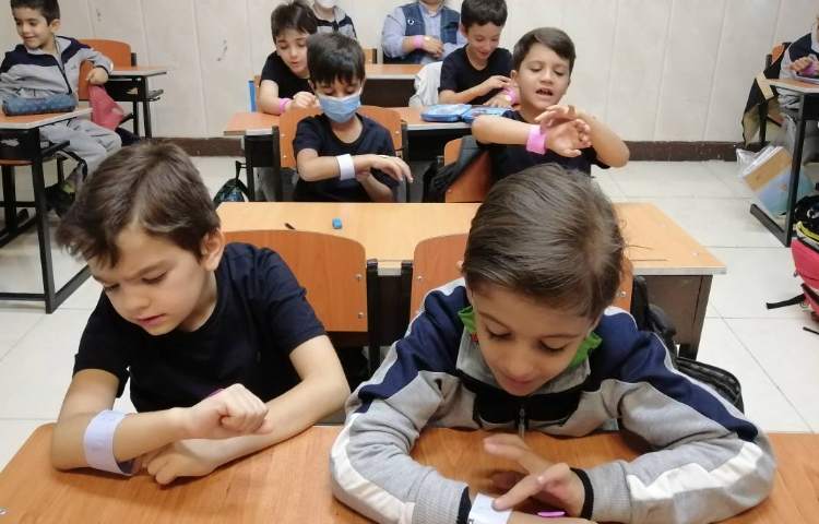 فارسی : دست ورزی و ساخت ساعت با پیشوند با 2