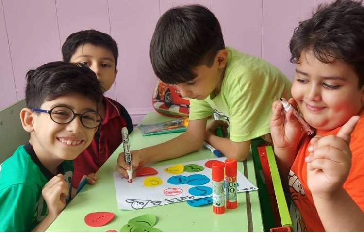 فارسی : دست ورزی ( کلمه بسازیم )