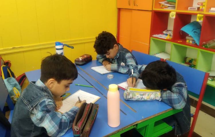 :فارسی، دوره و تثبیت نشانه های هم صدا (ذ، ز، ظ، ض ) 4