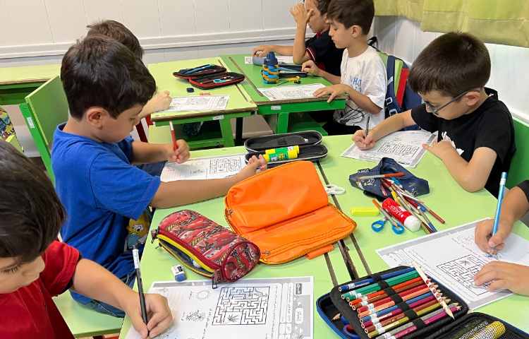 فارسی، -,- دوستی و ی میانجی 2