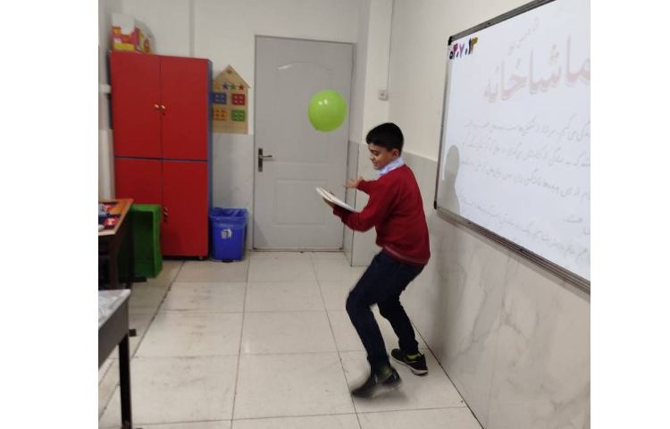 فارسی - روخوانی درس تماشاخانه در قالب بازی 7