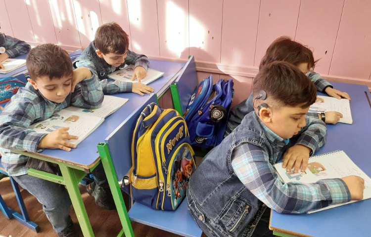 :فارسی روخوانی درس (علی ومعصومه)، کلاس سیب 2