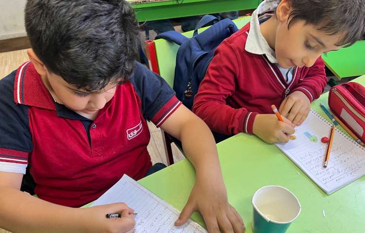 فارسی، زنگ خلاقیت، نوشتن و طراحی کتاب داستان 2