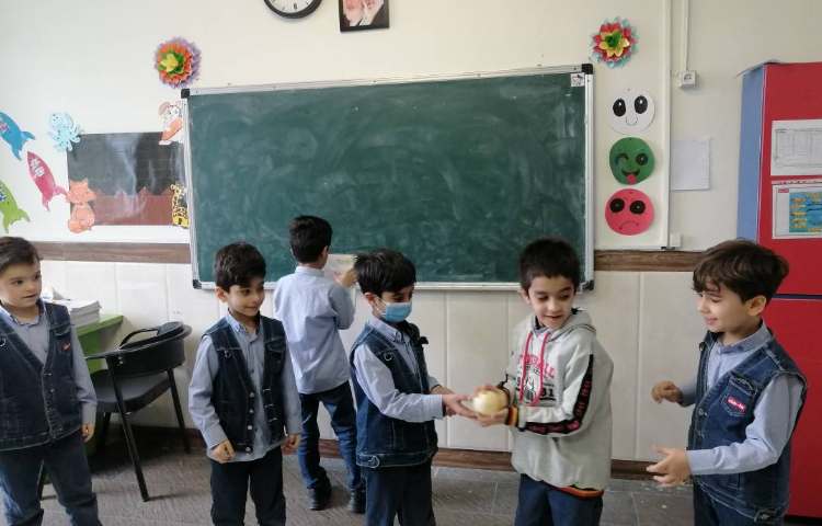 فارسی : مسابقه ی روخوانی با هدف دقت و تمرکز