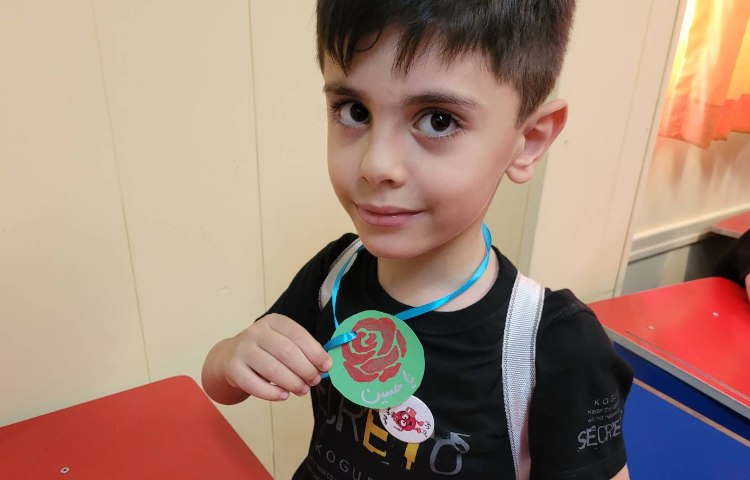 : فارسی پرلز، ساخت گردن آویز به مناسبت شهادت امام حسین "ع" 4