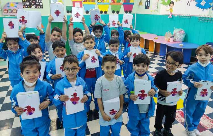 :فارسی، کاردستی طوطی مربوط به صدای (ط)