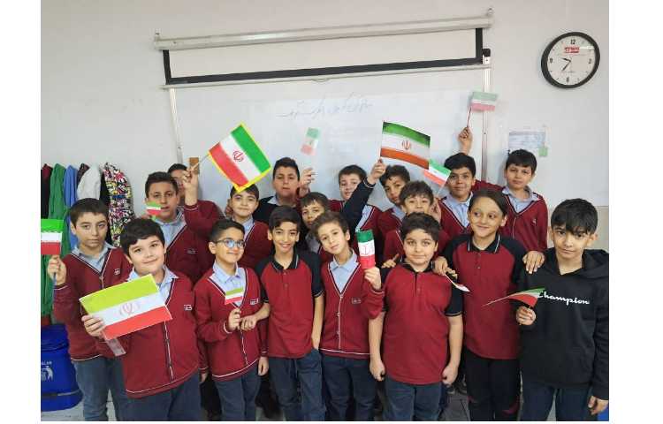 فارسی کاردستی پرچم برای سرود ای ایران 1