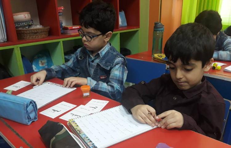 : فارسی، کلمه نویسی از فلش کارت ها 3